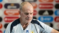 ‘No soy un modelo’: Marcelo Bielsa explica por qué miró al piso en foto oficial del Mundial 2026