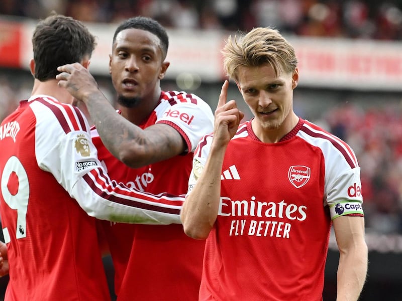 ¡Paso perfecto! Arsenal le remontó al Chelsea a punta de golazos y es segundo en Premier League