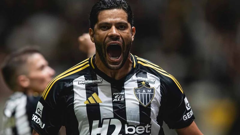 Hulk metió GOLAZO de tiro libre con el Atlético Mineiro vs Vasco da Gama (VIDEO)