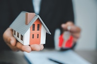 ¿Qué es Regeneración Comunitaria de Infonavit y cómo comprar una casa recuperada?