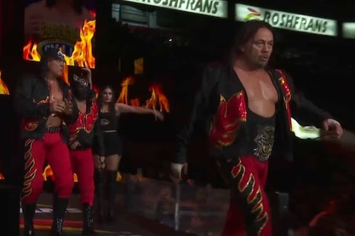 Místico termina en camilla tras BRUTAL ataque de Los Infernales en función en la Arena México