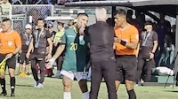 Javier Aguirre le dio una palmada en la cara a un jugador de Bolivia; el Vasco solo sonrió (VIDEO)