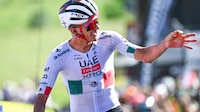 ¡Se cayó y REMONTÓ! Isaac del Toro ya es 3° del Tour de France tras subir al PODIO en la Etapa 15