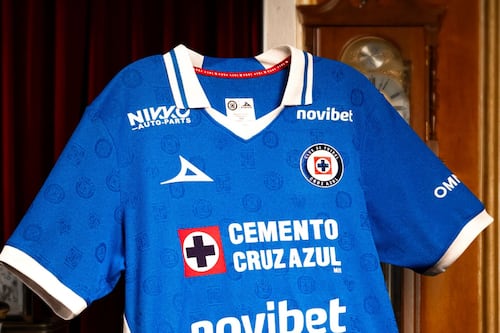 Cruz Azul presenta su nuevo uniforme para defender el título de Liga MX en el Apertura 2026 (FOTOS)