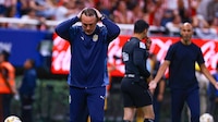 ‘A Chivas sólo falta que le quiten a Milito’; en LUP ven a Guadalajara yendo ‘contra todo’ por el título