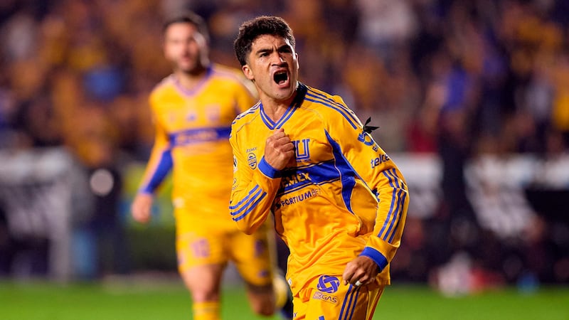 Reportes: Nico Ibáñez podría entrar en la operación de América y Tigres por ‘Bufalo’ Aguirre