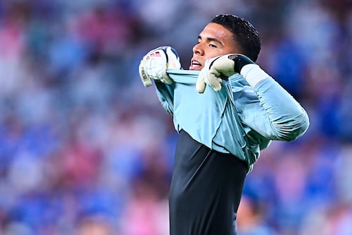 ¡Otra vez Kevin Mier! El portero de Cruz Azul regaló el primero gol a los Rayados