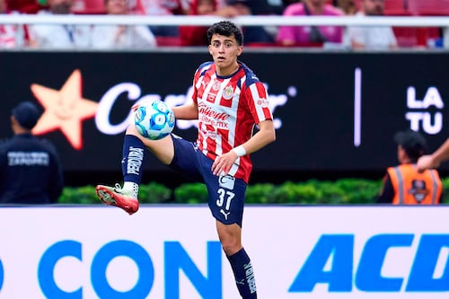 Richard Ledezma vuelve a la convocatoria de Chivas ante Necaxa; Ángel Sepulveda será baja