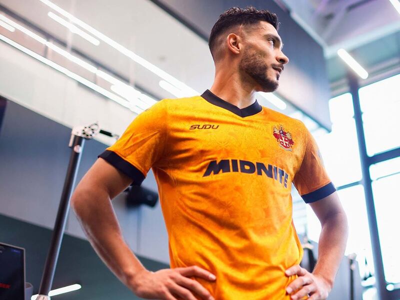¡Raúl Jiménez volverá a usar el dorsal 9 con Wolves! El delantero Adam Armstrong se lo cedió