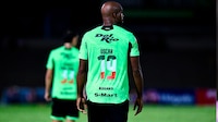 Se mete Óscar Estupiñán a la lucha por el título de goleo del Apertura 2026 tras doblete ante Tigres