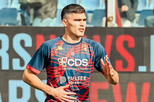 Johan Vásquez y el Genoa golean al Torino; toman un respiro en la lucha por no descender