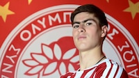 ¡Debutó Hormiga González! El mexicano se presentó en la victoria del Olympiacos (VIDEO)