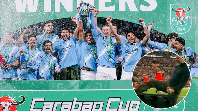 ¡Efusiva celebración! Guardiola hasta pateó valla publicitaria tras gol que le dio al City la EFL Cup