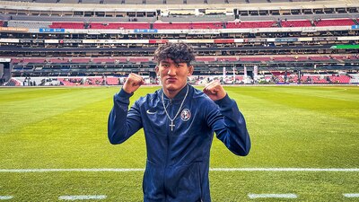 El mexicano se convirtió en el peleador más joven en la historia de la UFC con tan sólo 18 años y 2 meses.