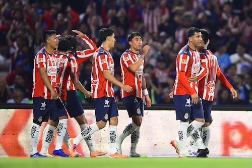 Limpia en Chivas: ¿Quiénes son los futbolistas que saldrían del Rebaño para el Clausura 2026?