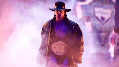 Undertaker tiene el récord de 13 victorias y 5 derrotas en Survivor Series
