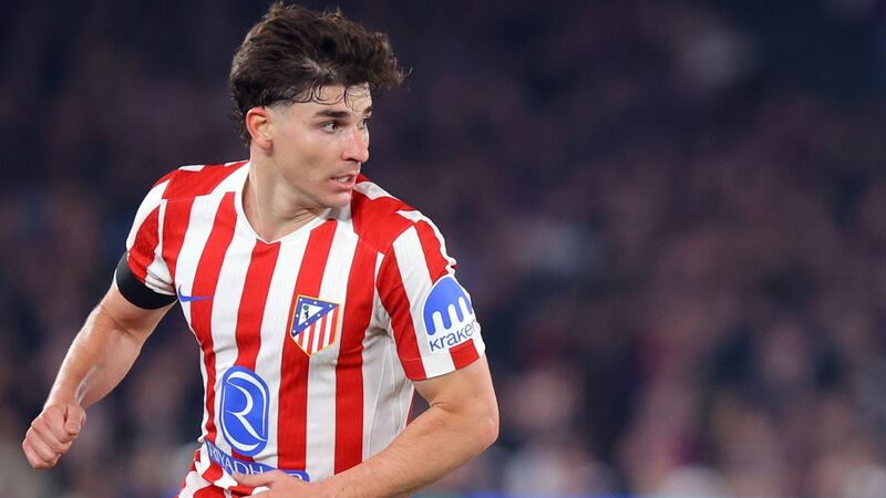 ¡Julián Álvarez priorizaría al Barcelona! Su agente congela negociaciones con Arsenal y PSG