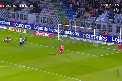 ¡Ni parece de 35 años! Ángel Di María mostró su velocidad para anotar en el Boavista vs Benfica (VIDEO)