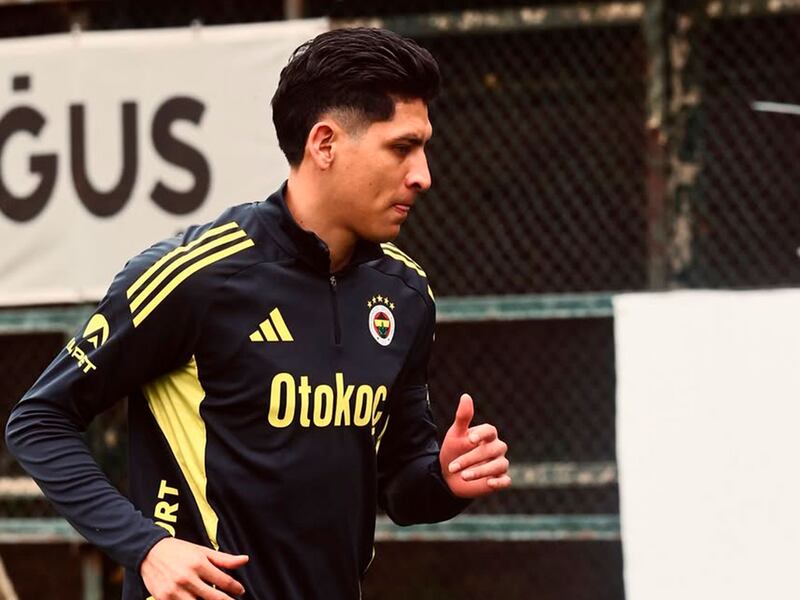 Edson Álvarez, más cerca de volver al Ajax; depende de cerrar millonario fichaje al PSG
