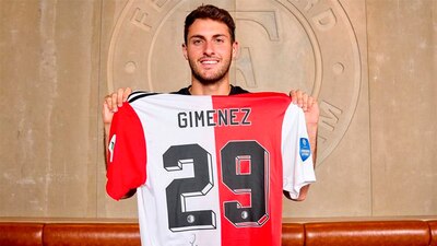 El delantero mexicano todavía no explota comercialmente con el Feyenoord.