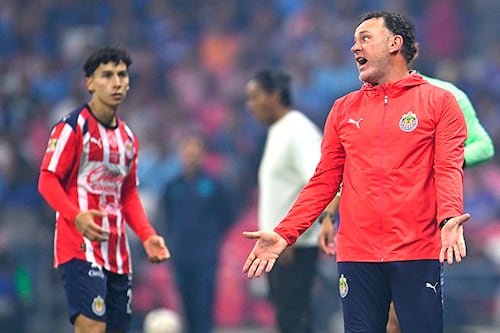 ‘No cambiará nada’: Gabriel Milito evita críticas al arbitraje tras empate de Chivas vs Cruz Azul