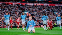 Ni las acusaciones financieras frenan al Manchester City: venció al Liverpool y manda en la Premier