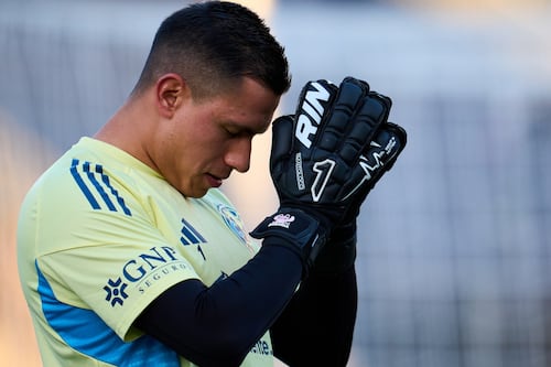 Afición del América llora la grave lesión de Luis Ángel Malagón: ‘No puede ser’