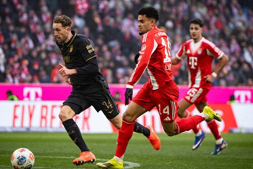¡Bayern Munich perdió el invicto en la Bundesliga! Augsburg le remontó en su propia cancha