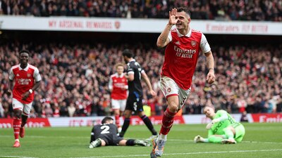 Arsenal mantiene su ventaja con el Manchester City, que tiene un partido menos.