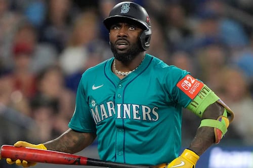 Randy Arozarena regala autos de lujo a mexicanos que lo entrenaron en Yucatán para llegar a MLB