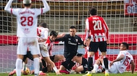 Alex Padilla recibió TRES GOLES, pero Athletic Bilbao eliminó a Cultural Leonesa en Octavos de la Copa del Rey