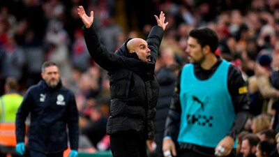 Josep Guardiola se encaró con aficionados del Liverpool