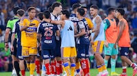 ‘Son amigos’, Vucetich descarta que Lainez haya querido agredir a Orbelín al final del Clásico Regio