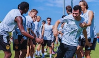 ¡OFICIAL! Chucky Lozano, tras 9 MESES sin acción, jugará cedido con LA Galaxy hasta finales de 2026