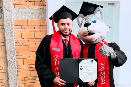 Árbitro ‘Gato’ Ortiz presume que se tituló como licenciado en Psicología, tras quedar fuera del Mundial