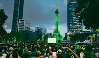 Más de 800 MIL FANS llenan el Ángel y Reforma tras pase PERFECTO de México a 16vos. del Mundial