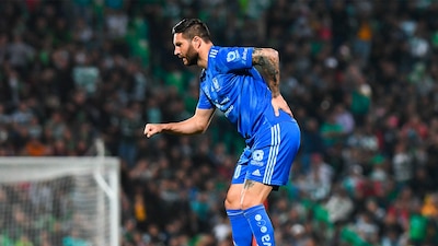 Gignac festejó de una forma particular, luego de que meses atrás Miguel Herrera aseguró que Tigres ya era un equipo viejo.