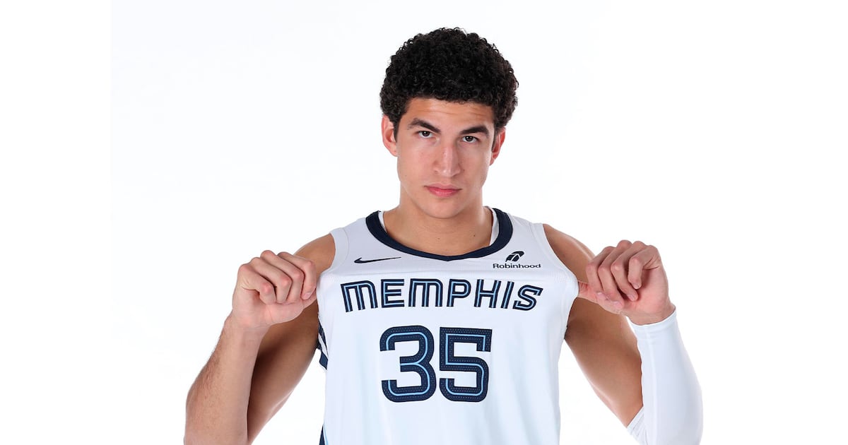 Mexicano Karim López firma contrato multianual con Grizzlies, elegido en primera ronda del Draft NBA