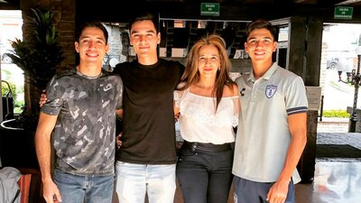 La familia es el principal soporte en la carrera de Kevin Álvarez.