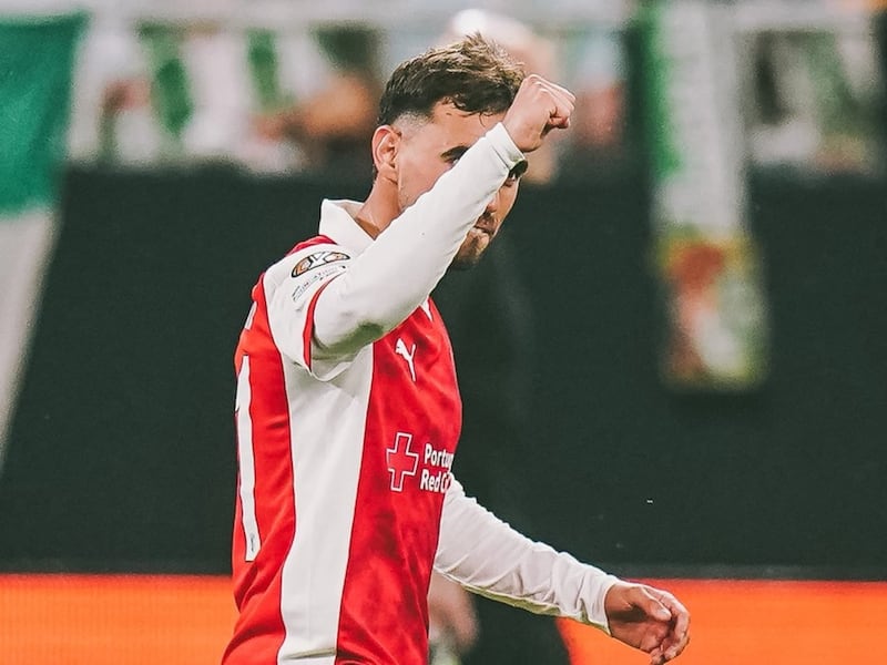 Fidalgo es ELIMINADO de Europa League: Betis hace el RIDÍCULO al pasar de un 2-0 a PERDER 2-4 (VIDEO)