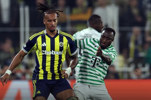 Fenerbahçe de Edson Álvarez RESCATA empate ante Ferencváros, pero sigue FUERA de Octavos en Europa League