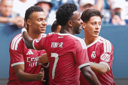 Real Madrid goleó en Alemania al Schalke 04 en el último amistoso previo a su debut en LaLiga