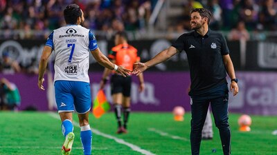 Larcamón logró su primer triunfo del torneo.