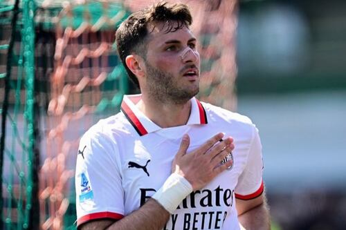 Santiago Gimenez iría a la banca con el Milan para la final de Coppa Italia ante Bologna