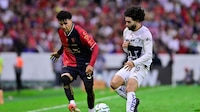 ¡Golazos, polémica y hasta una roja! Chino Huerta volvió a jugar con Pumas en empate 1-1 con Atlas