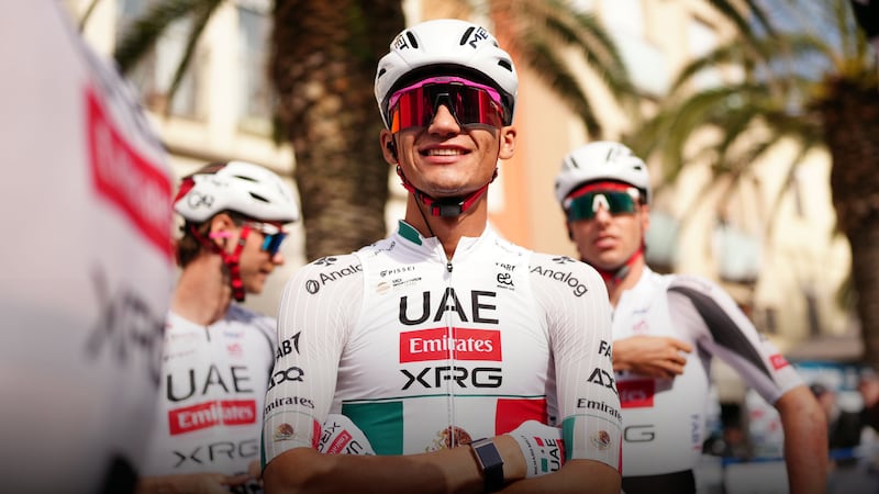 Isaac Del Toro RECUPERA liderato del Tirreno-Adriático 2026 tras INCREÍBLE ataque en la quinta etapa