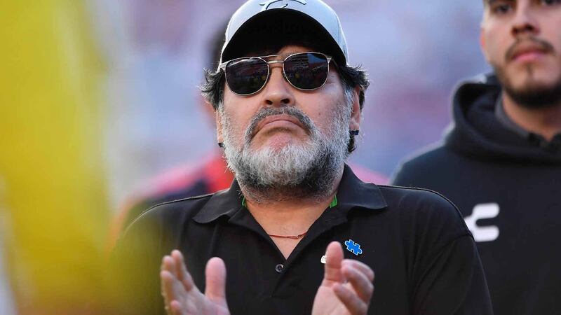 Acusan a médico de Maradona de falsificar informe de última cirugía a Diego antes de su muerte