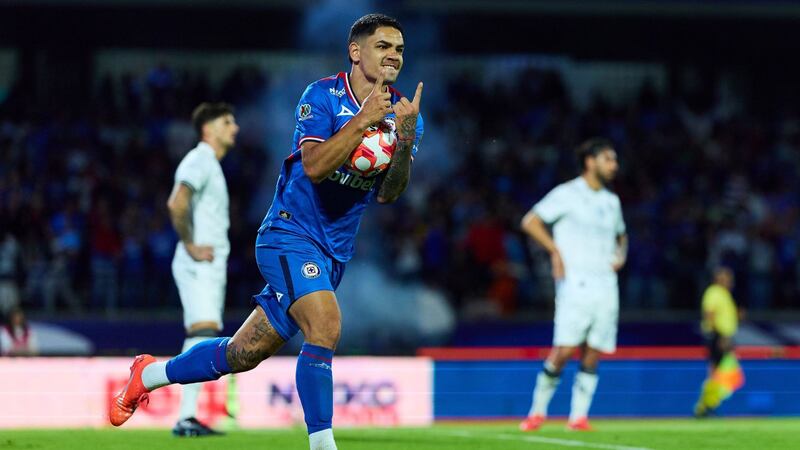 BAJA en Cruz Azul: Toro Fernández no jugará ante Atlas por un tema muscular