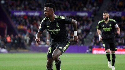 El delantero brasileño una vez más fue víctima de insultos racistas.