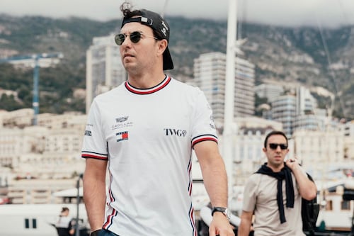 Checo Pérez, sancionado por incidente con Hadjar y sancionado tras Práctica 2 del GP de Barcelona